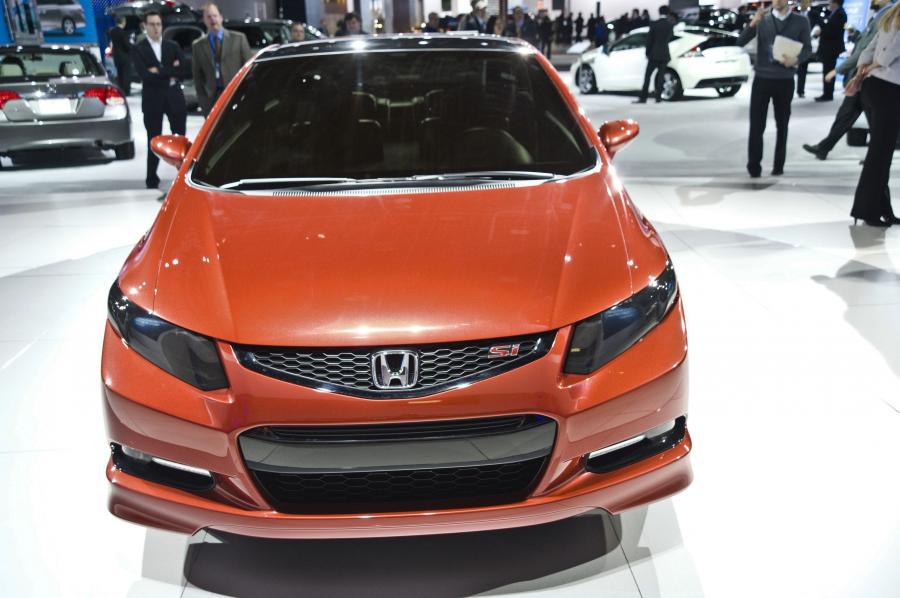  Honda Civic Si Concept 2011 года  (фото 16 из 45)